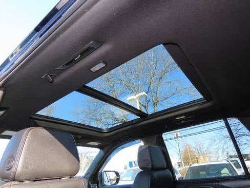 Used 2023 GMC Yukon Denali image 17