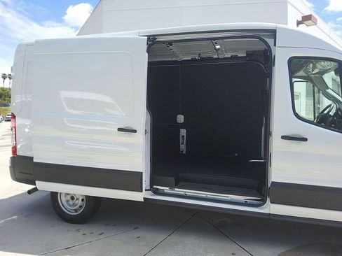 New 2026 Ford Transit 250 148 Medium Roof w/ Load Area Protection Package RWD image 14