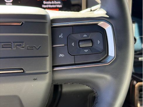Used 2025 GMC Hummer EV 2X image 21