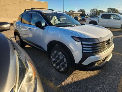 New 2026 Nissan Kicks SR w/ Cold Weather Package