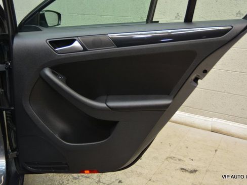 Used 2015 Volkswagen Jetta SE FWD image 14