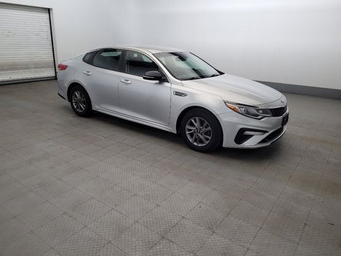 Used 2020 Kia Optima LX FWD image 11