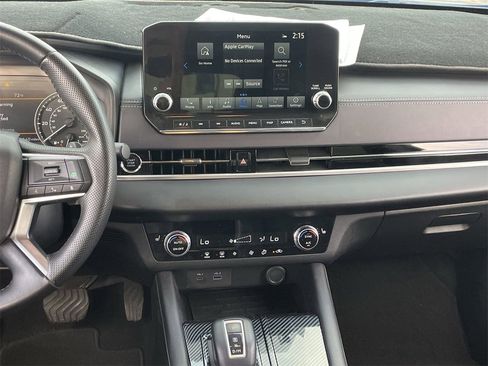 Used 2023 Mitsubishi Outlander SE Black Edition image 14