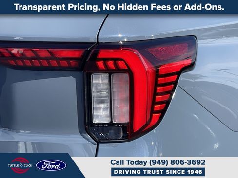 Used 2026 Ford Explorer Active RWD image 9