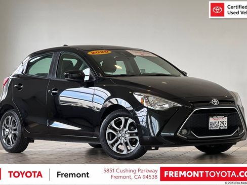 Certified 2020 Toyota Yaris LE image 1