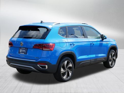 Certified 2023 Volkswagen Taos SE w/ Panoramic Sunroof Package AWD/4WD image 7