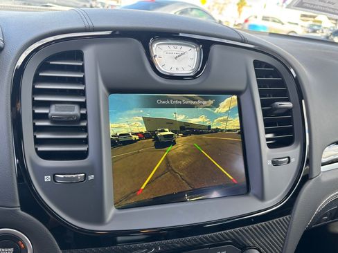 Used 2023 Chrysler 300 C image 25