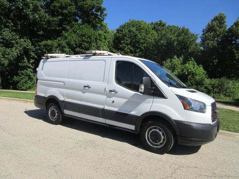 Used 2015 Ford Transit 150 130 Low Roof RWD image 3