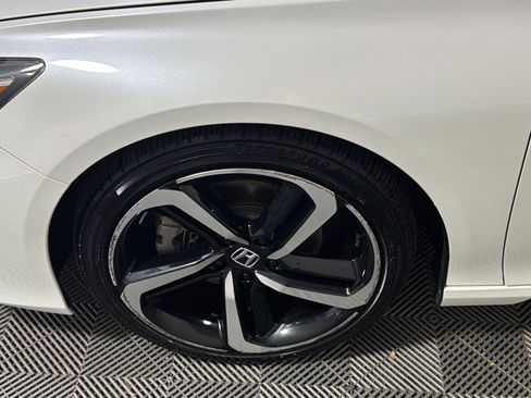 Used 2022 Honda Accord Sport image 12
