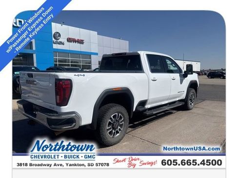Used 2023 GMC Sierra 2500 SLE w/ SLE Value Package; AWD/4WD image 9