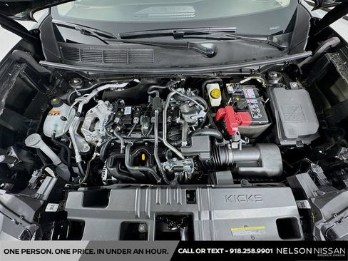 New 2026 Nissan Kicks SR w/ SR Premium Package FWD image 29
