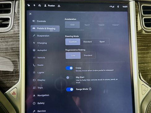 Used 2016 Tesla Model X P90D image 28