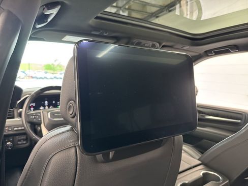 Used 2024 GMC Yukon XL Denali w/ Advanced Technology Package image 49