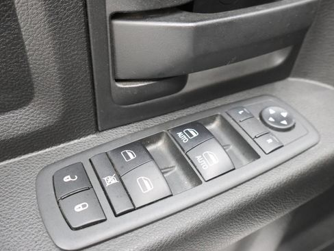 Used 2018 RAM 2500 Tradesman w/ Chrome Appearance Group AWD/4WD image 39