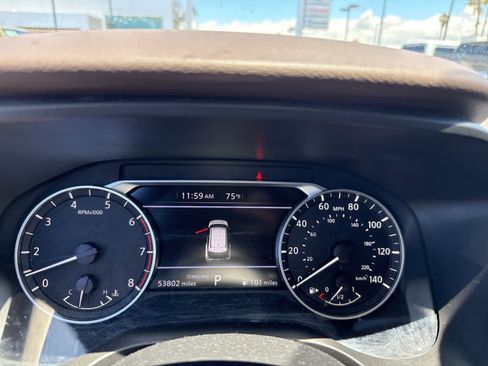 Used 2023 Nissan Rogue SV FWD image 28