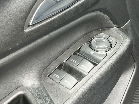 Used 2023 Chevrolet Equinox LT FWD image 17
