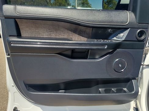 Used 2021 Ford Expedition Limited RWD image 22