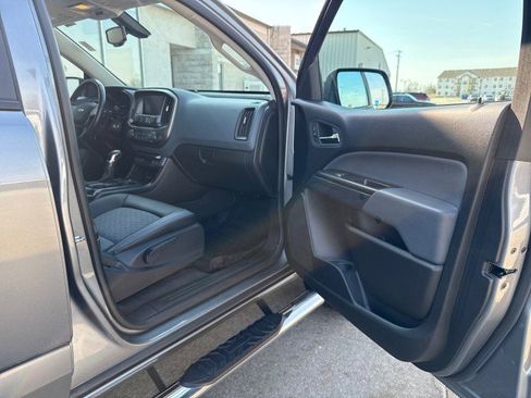 Used 2022 Chevrolet Colorado Z71 image 29