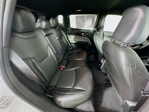 Certified 2023 Jeep Compass Limited AWD/4WD image 36