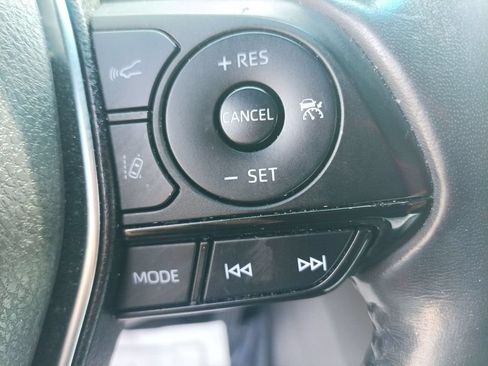 Used 2021 Toyota Venza XLE w/ Softex Package AWD/4WD image 18
