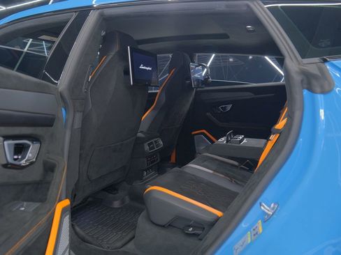 Used 2024 Lamborghini Urus Performante AWD/4WD image 51