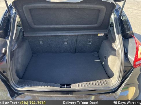 Used 2015 Ford Focus SE w/ SE Sport Package FWD image 11