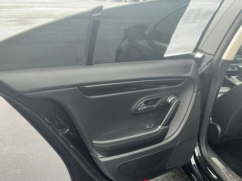 Used 2014 Volkswagen CC Executive image 22