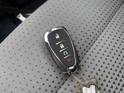 Used 2025 Chevrolet Trax LT image 22