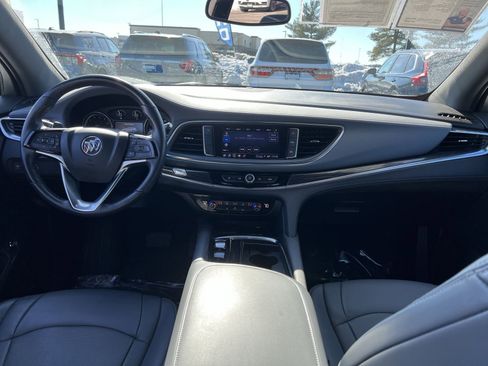Used 2024 Buick Enclave Essence image 22