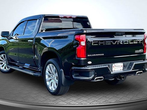 Used 2021 Chevrolet Silverado 1500 High Country w/ Technology Package AWD/4WD image 14