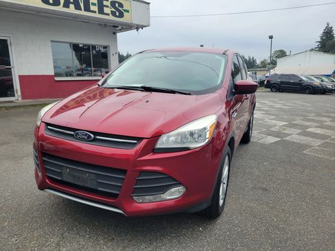 Used 2013 Ford Escape SE FWD image 2