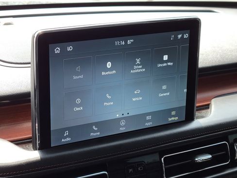 Used 2020 Lincoln Aviator Reserve w/ Equipment Group 202A AWD/4WD image 17
