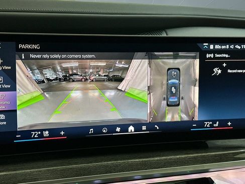 Used 2025 BMW i7 eDrive50 w/ Executive Package image 28