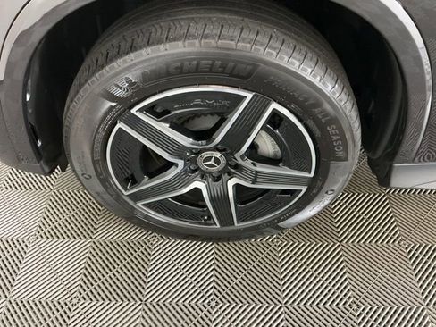 Used 2023 Mercedes-Benz GLC 300 4MATIC image 32