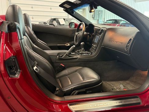 Used 2008 Chevrolet Corvette Convertible w/ Preferred Equipment Group RWD image 19