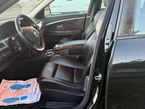 Used 2005 BMW 745Li image 10