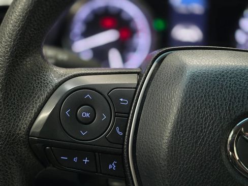 Used 2018 Toyota Camry LE w/ Convenience Package image 18