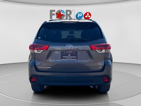 Used 2017 Toyota Highlander Plus image 4