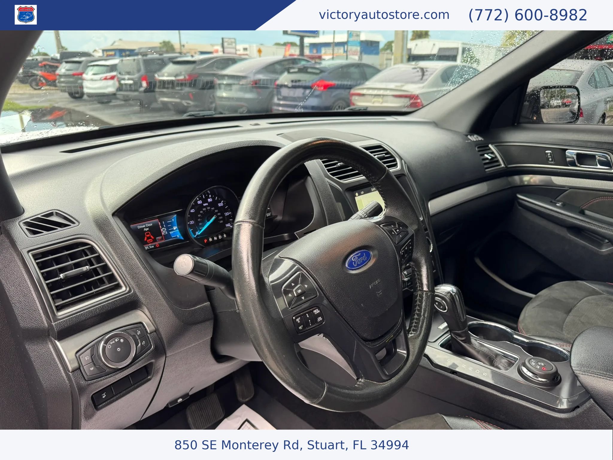 Used 2018 Ford Explorer XLT w/ Equipment Group 202A AWD/4WD image 22