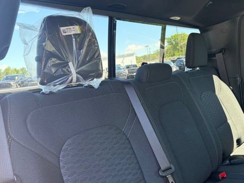 New 2026 RAM 1500 Express AWD/4WD image 27