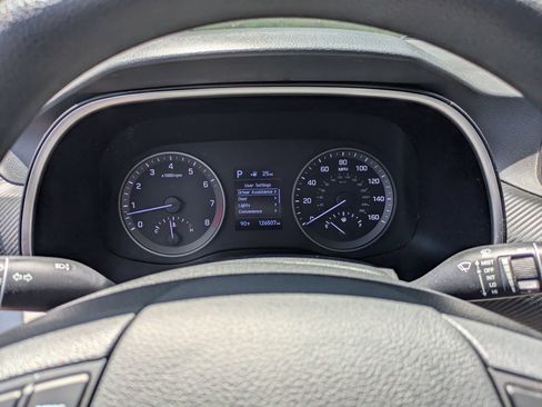 Used 2019 Hyundai Tucson Value AWD/4WD image 17