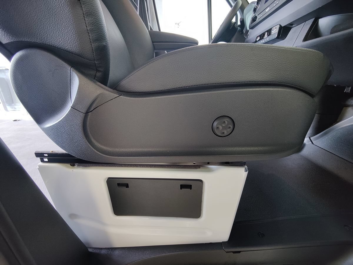 Used 2023 Mercedes-Benz Sprinter 2500 image 14