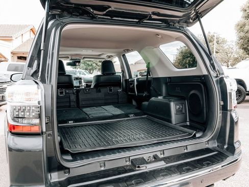 Used 2024 Toyota 4Runner Limited AWD/4WD image 44