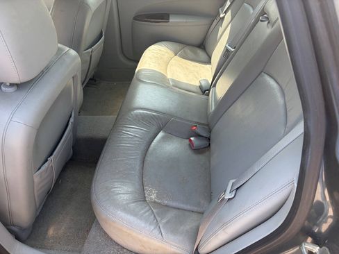 Used 2007 Buick LaCrosse CXL w/ Driver Confidence Package FWD image 9