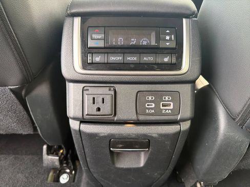 Used 2023 Subaru Ascent Touring AWD/4WD image 25