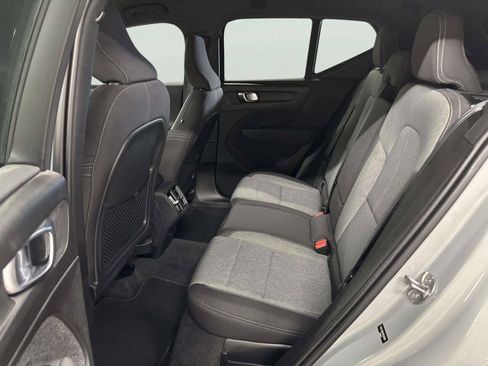 Used 2024 Volvo XC40 B5 Core AWD/4WD image 17