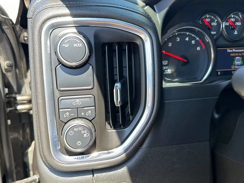 Used 2021 Chevrolet Silverado 1500 LT RWD image 16