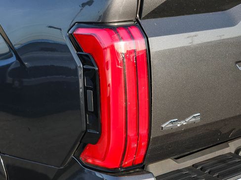 Used 2024 Toyota Tundra Limited image 7