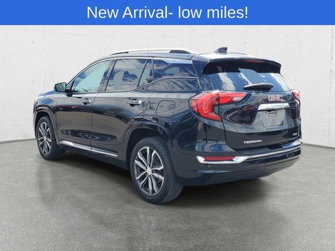 Used 2021 GMC Terrain Denali w/ Denali Premium Package AWD/4WD image 5