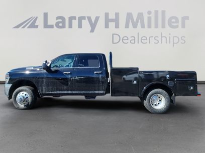 New 2025 RAM 3500 Tradesman w/ Chrome Appearance Group